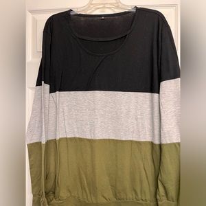 Women’s Top - Size 2XL
